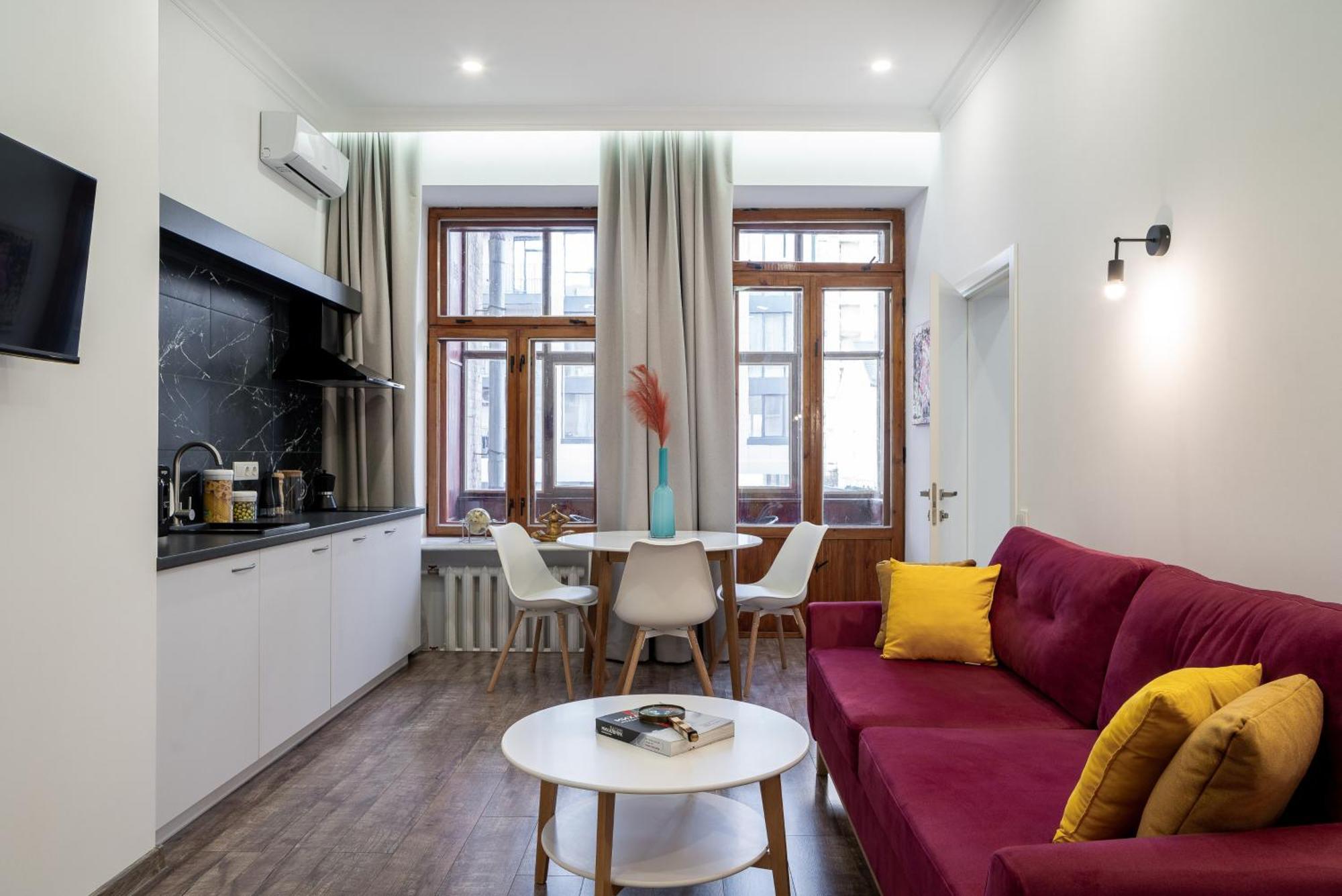 Yaroslav Val Lux Apartments Kyiv Exterior photo